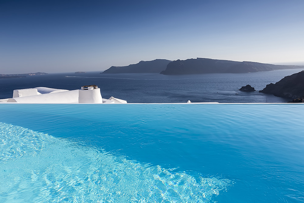 Stilpunkte-Blog: Die spektakulärsten Infinity-Pools, Santorini, Kykladen, Ägäis, Caldera-View