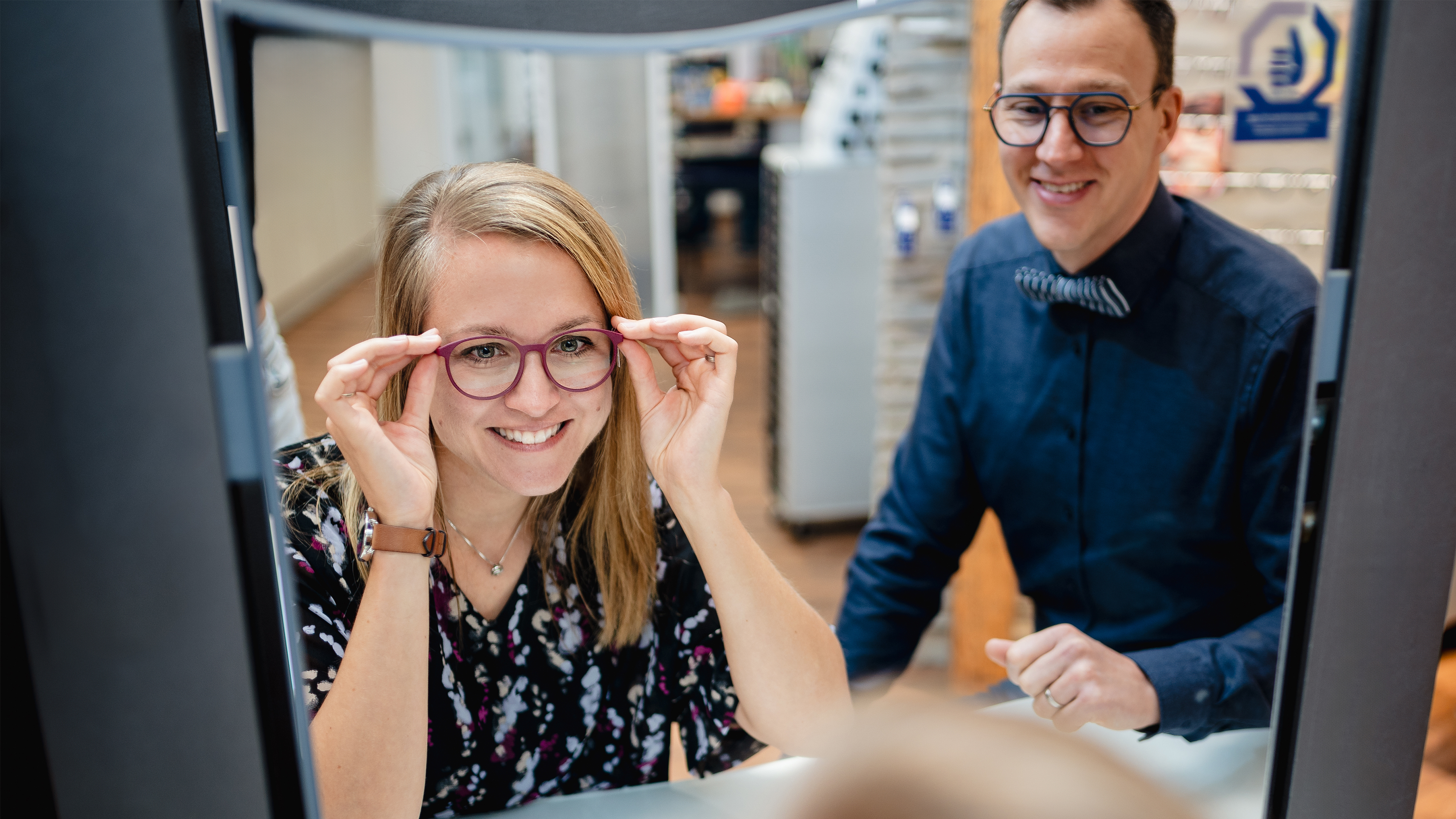 Brille, Brillengestell, Sehen, Sehhilfe, Kontaktlinsen, Optiker, Augenoptiker